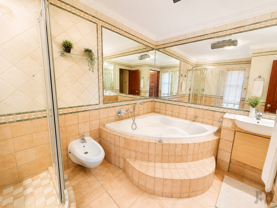 4 Bedroom Property for Sale in Pecanwood Estate North West